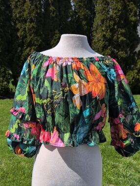 Rachel Zoe Tropical Off-Shoulder Floral Crop Top in Black and Green